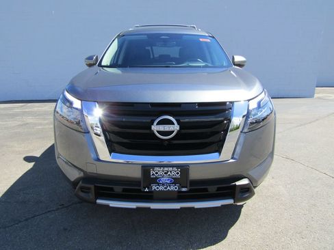 Used 2025 Nissan Pathfinder Platinum w/ Cargo Package AWD/4WD image 6