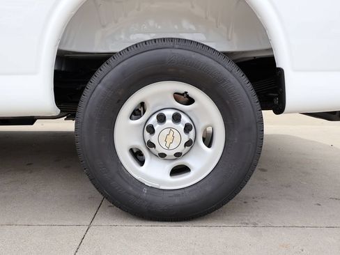 New 2026 Chevrolet Express 3500 Extended w/ Driver Convenience Package RWD image 30