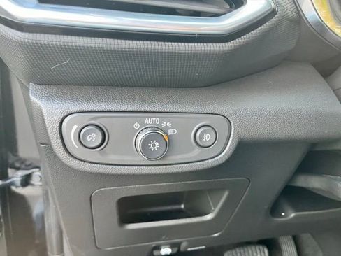 Used 2023 Chevrolet TrailBlazer LT FWD image 26
