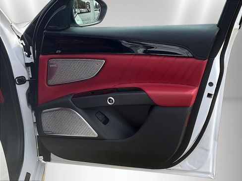 Used 2023 Maserati Grecale Modena AWD/4WD image 28