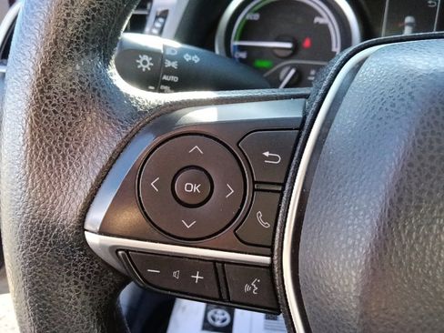 Used 2022 Toyota Camry LE image 18