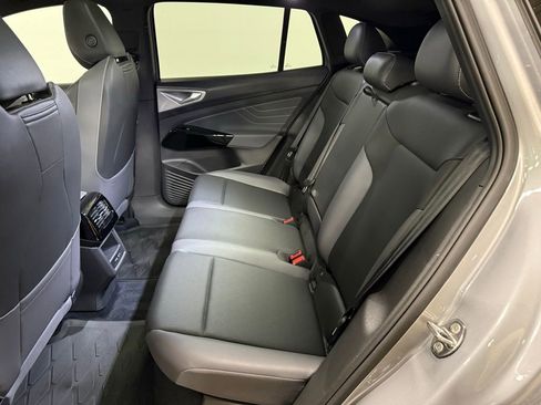 Used 2024 Volkswagen ID.4 Pro S image 19