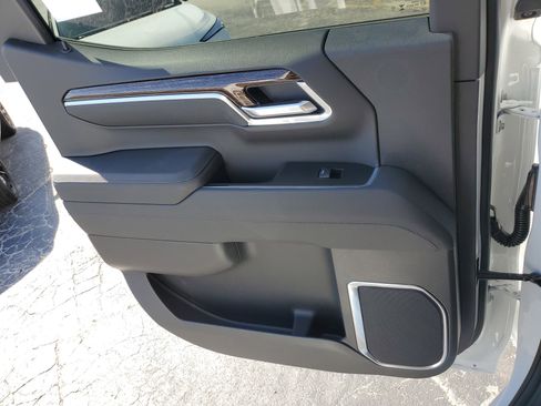 New 2026 GMC Sierra 1500 SLE w/ X31 Off-Road Package image 12