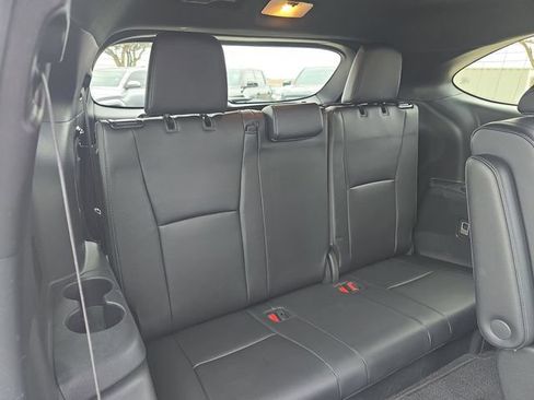 Used 2024 Toyota Highlander XSE image 12