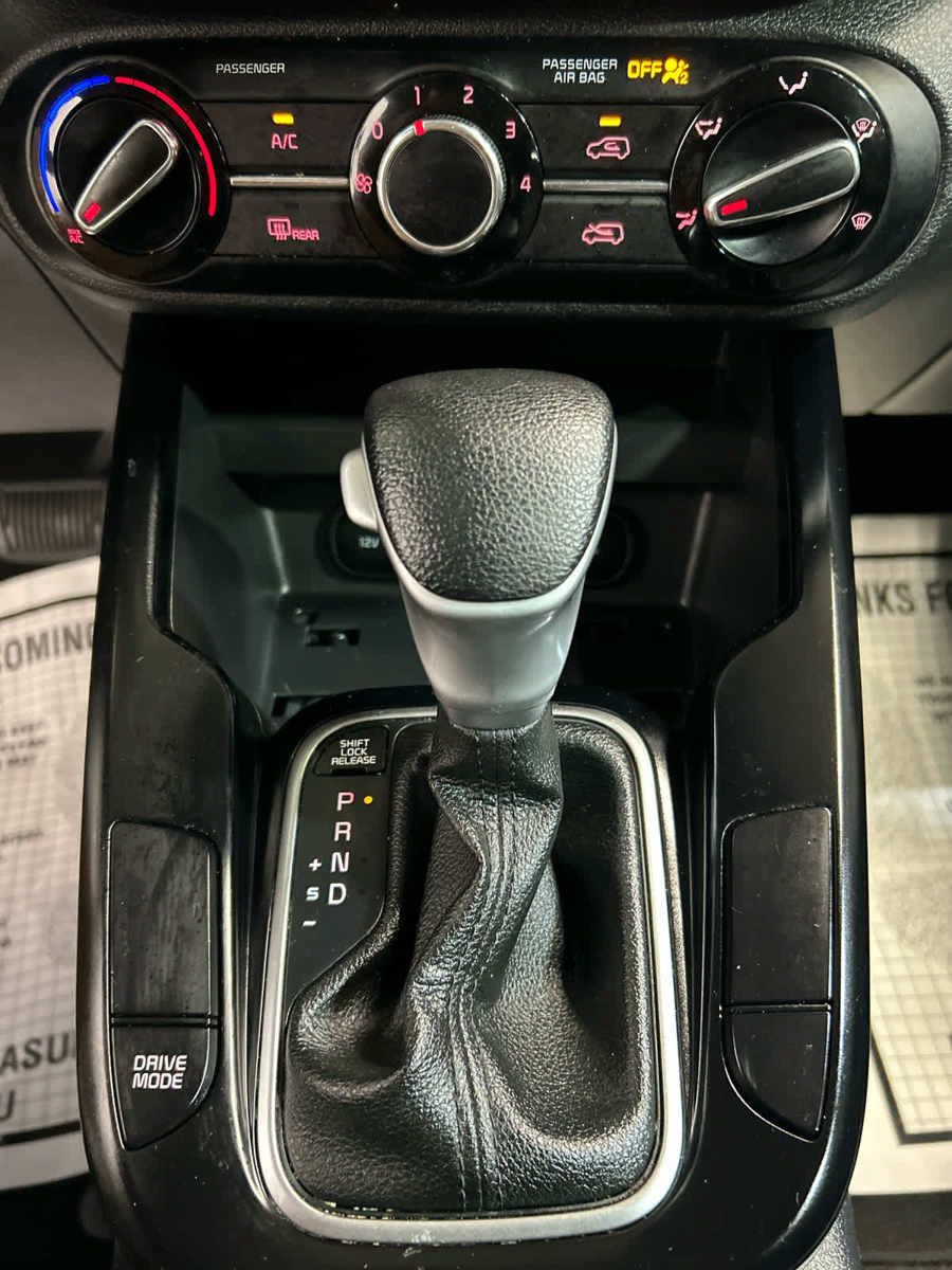 Used 2021 Kia Soul LX FWD image 7