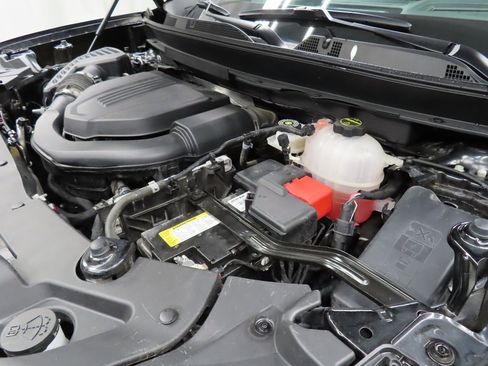 Used 2025 GMC Acadia Denali w/ Super Cruise Package image 25