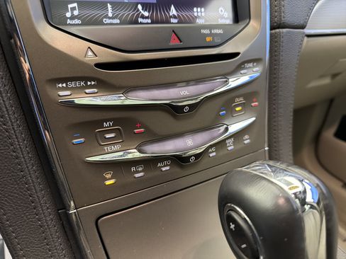 Used 2012 Lincoln MKX FWD image 22