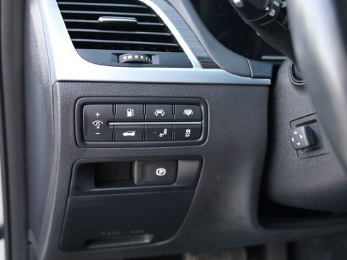 Used 2018 Genesis G80 3.8 w/ Option Group 02 image 22