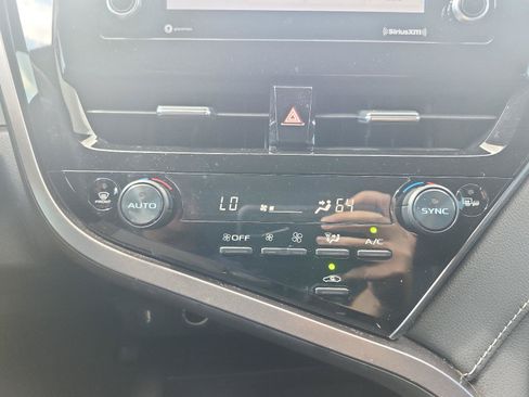 Used 2023 Toyota Camry SE FWD image 17