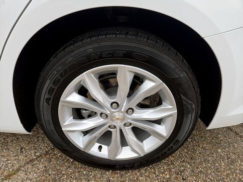 Used 2024 Chevrolet Malibu LT image 31