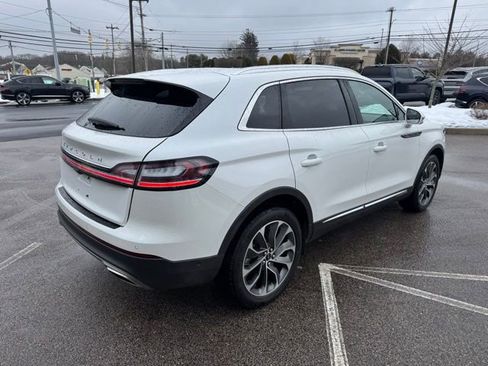 Used 2023 Lincoln Nautilus Reserve image 13