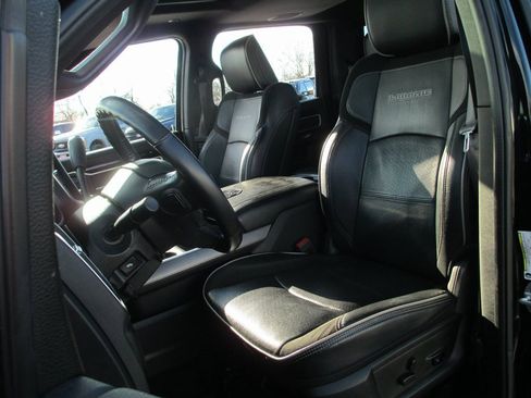 Used 2022 RAM 2500 Laramie w/ Night Edition image 18