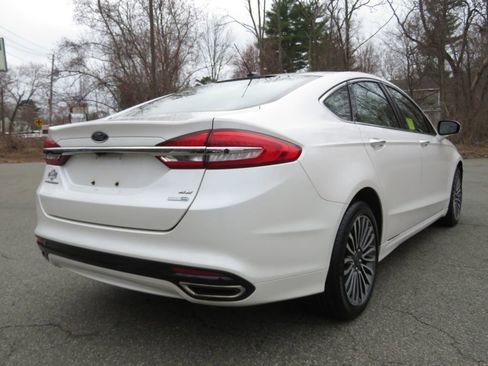 Used 2017 Ford Fusion SE image 5