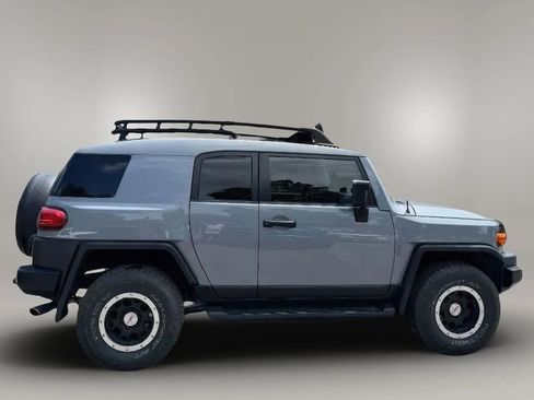 Used 2013 Toyota FJ Cruiser 4WD image 6