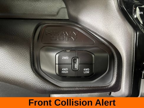 Used 2025 RAM 2500 Big Horn AWD/4WD image 15