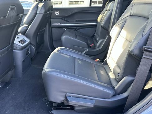 New 2025 Lincoln Navigator Reserve w/ Jet Appearance Package image 24