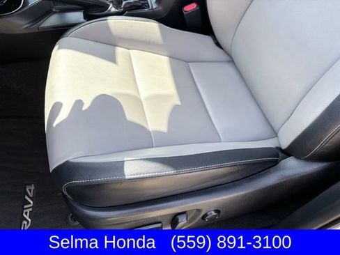 Used 2016 Toyota RAV4 Limited AWD/4WD image 10