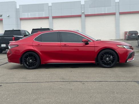 Certified 2021 Toyota Camry XSE image 3