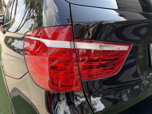 Used 2017 BMW X3 sDrive28i RWD image 11