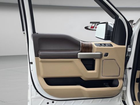 Used 2018 Ford F150 Lariat w/ Equipment Group 502A Luxury image 47