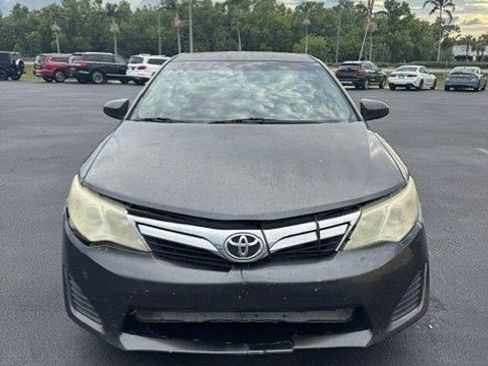 Used 2012 Toyota Camry LE FWD image 1