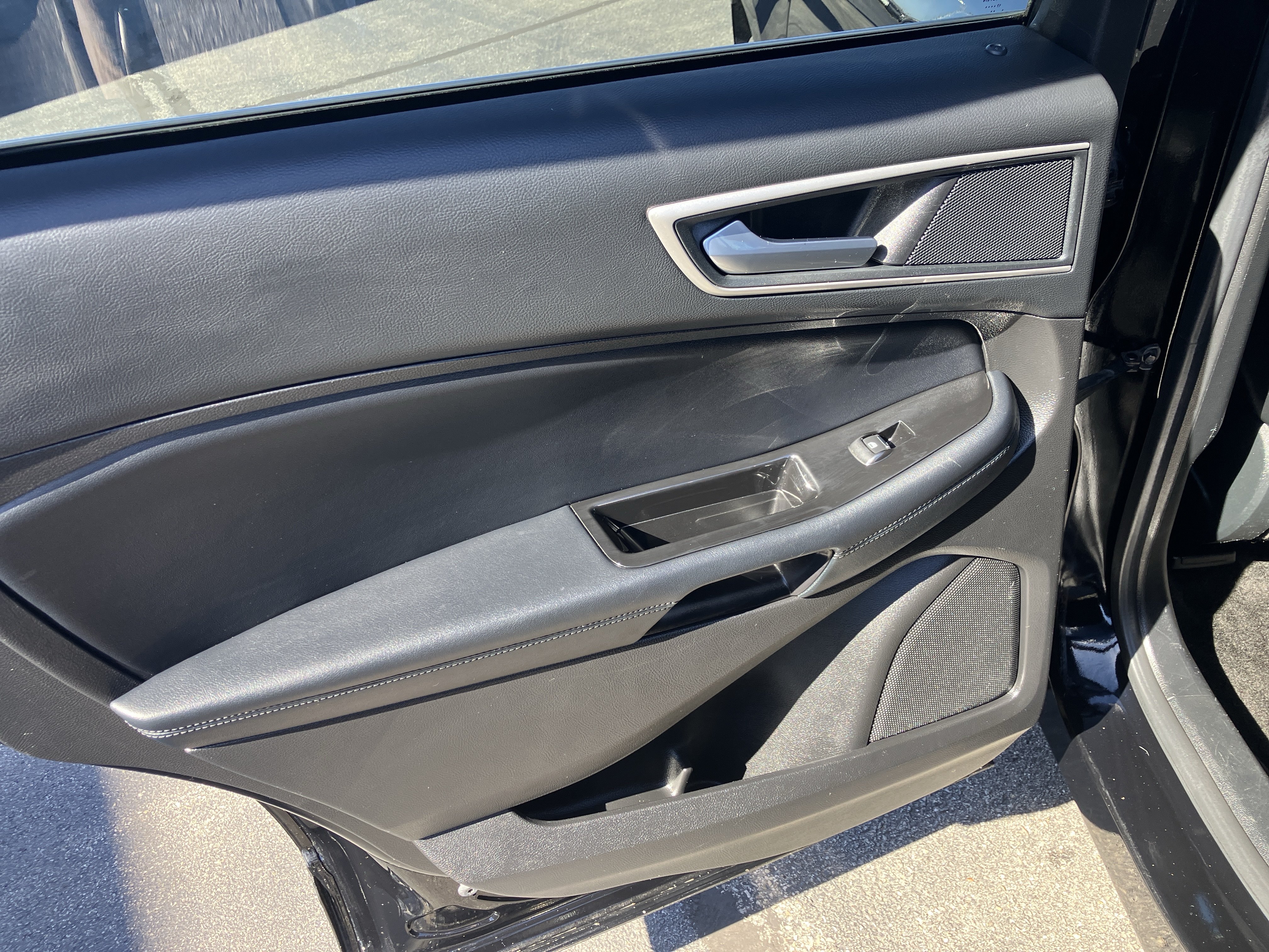 Used 2018 Ford Edge SEL w/ Canadian Touring Package AWD/4WD image 13