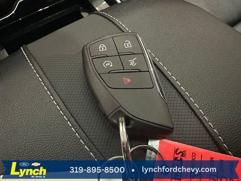 Used 2025 Chevrolet Traverse RS w/ LPO, Floor Liner Package AWD/4WD image 19