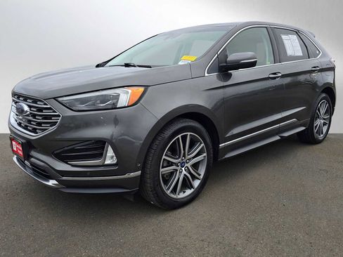 Used 2019 Ford Edge Titanium w/ Equipment Group 301A image 8