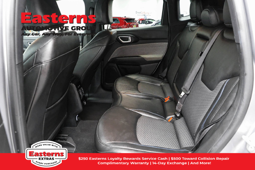Used 2024 Jeep Compass Latitude AWD/4WD image 21