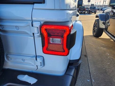 New 2026 Jeep Wrangler Unlimited Sahara AWD/4WD image 4