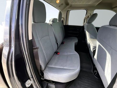 Used 2017 RAM 1500 Express image 18