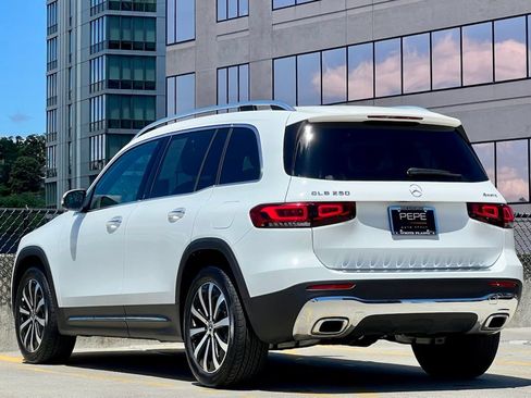 Certified 2023 Mercedes-Benz GLB 250 4MATIC image 7