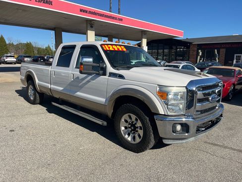 Used 2011 Ford F350 Lariat w/ Lariat Interior Pkg image 4