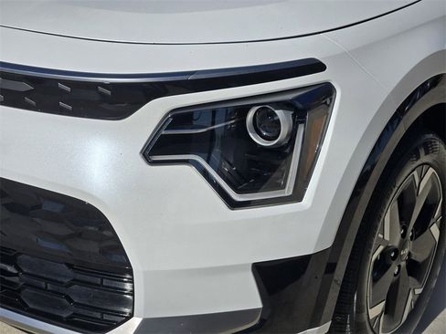 Used 2023 Kia Niro Wind image 10