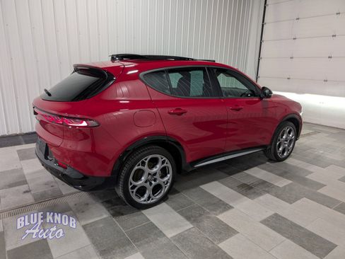 Used 2024 Alfa Romeo Tonale Ti image 4