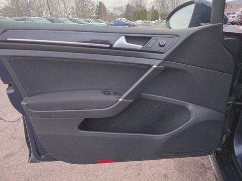 Used 2015 Volkswagen GTI SE image 23