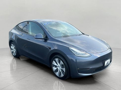 Used 2021 Tesla Model Y Long Range AWD/4WD image 1
