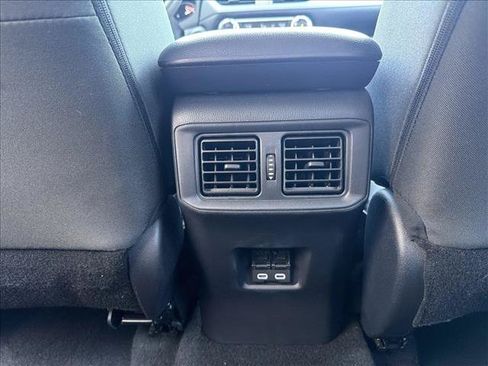 Used 2025 Toyota RAV4 XLE AWD/4WD image 22