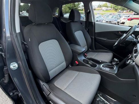 Used 2018 Hyundai Kona SEL w/ SEL Tech Package 02 FWD image 16