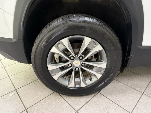 Used 2025 Chevrolet Equinox LT FWD image 15