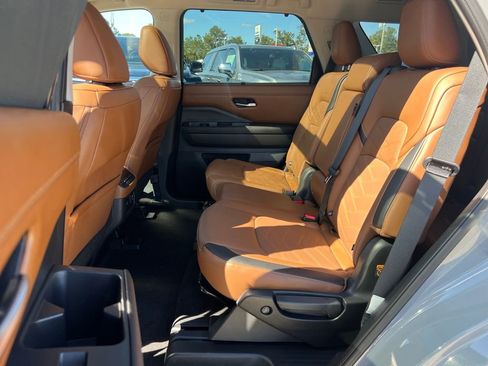 Certified 2024 Nissan Pathfinder Platinum w/ Cargo Package image 29