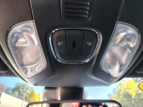 Certified 2023 Jeep Compass Latitude image 35