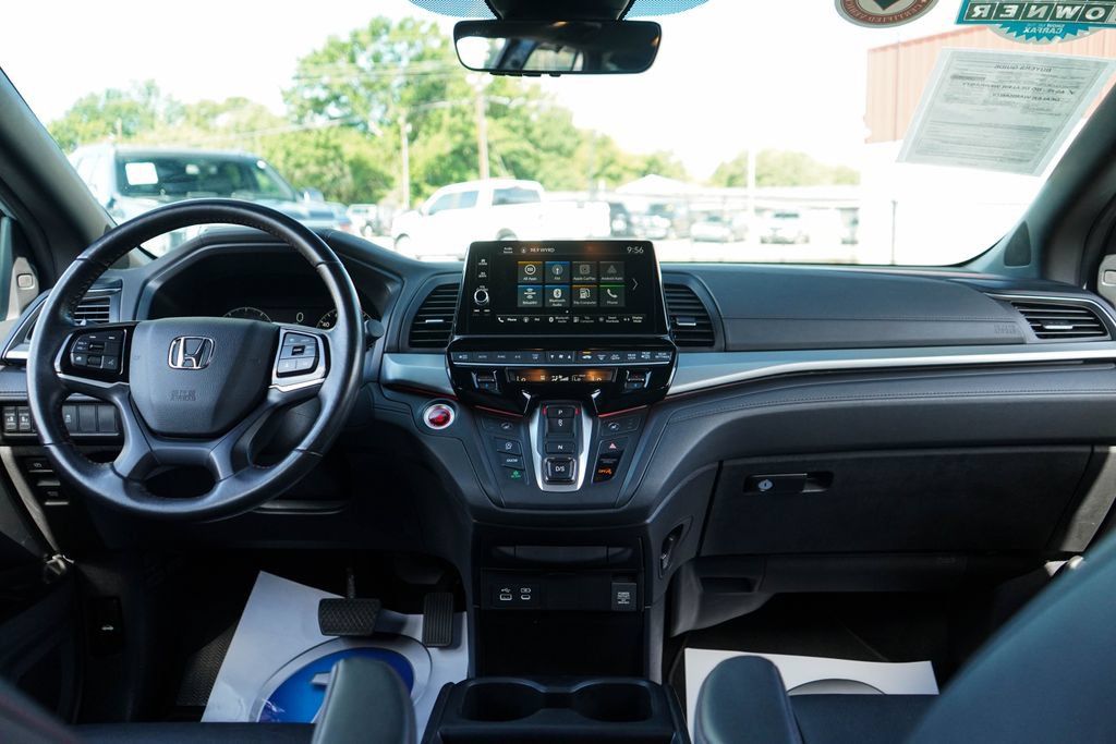 Used 2025 Honda Odyssey Sport-L image 9