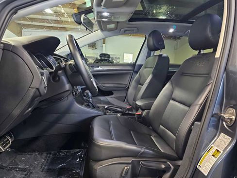 Used 2017 Volkswagen Golf Alltrack SE image 21