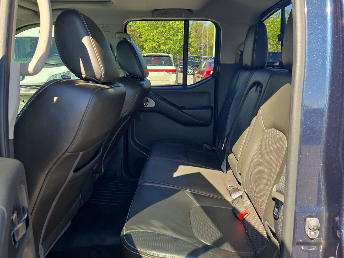 Used 2019 Nissan Frontier PRO-4X w/ Pro-4x Luxury Package AWD/4WD image 15