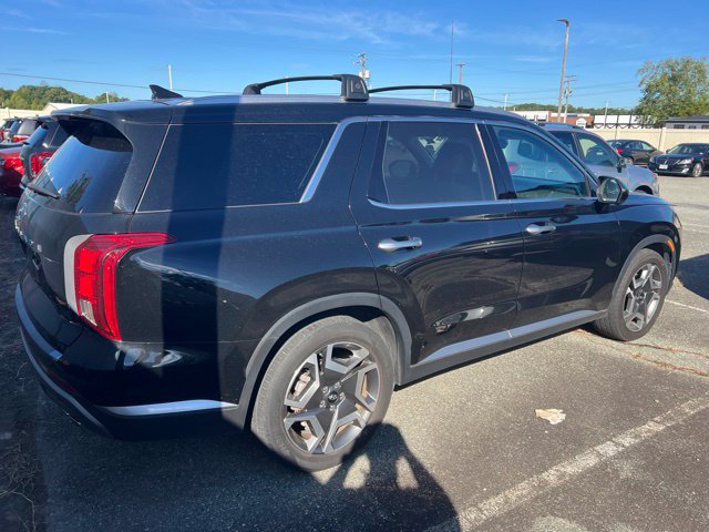 Used 2023 Hyundai Palisade SEL w/ Premium Package FWD image 4