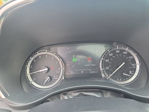 Used 2021 Toyota Highlander Limited AWD/4WD image 19