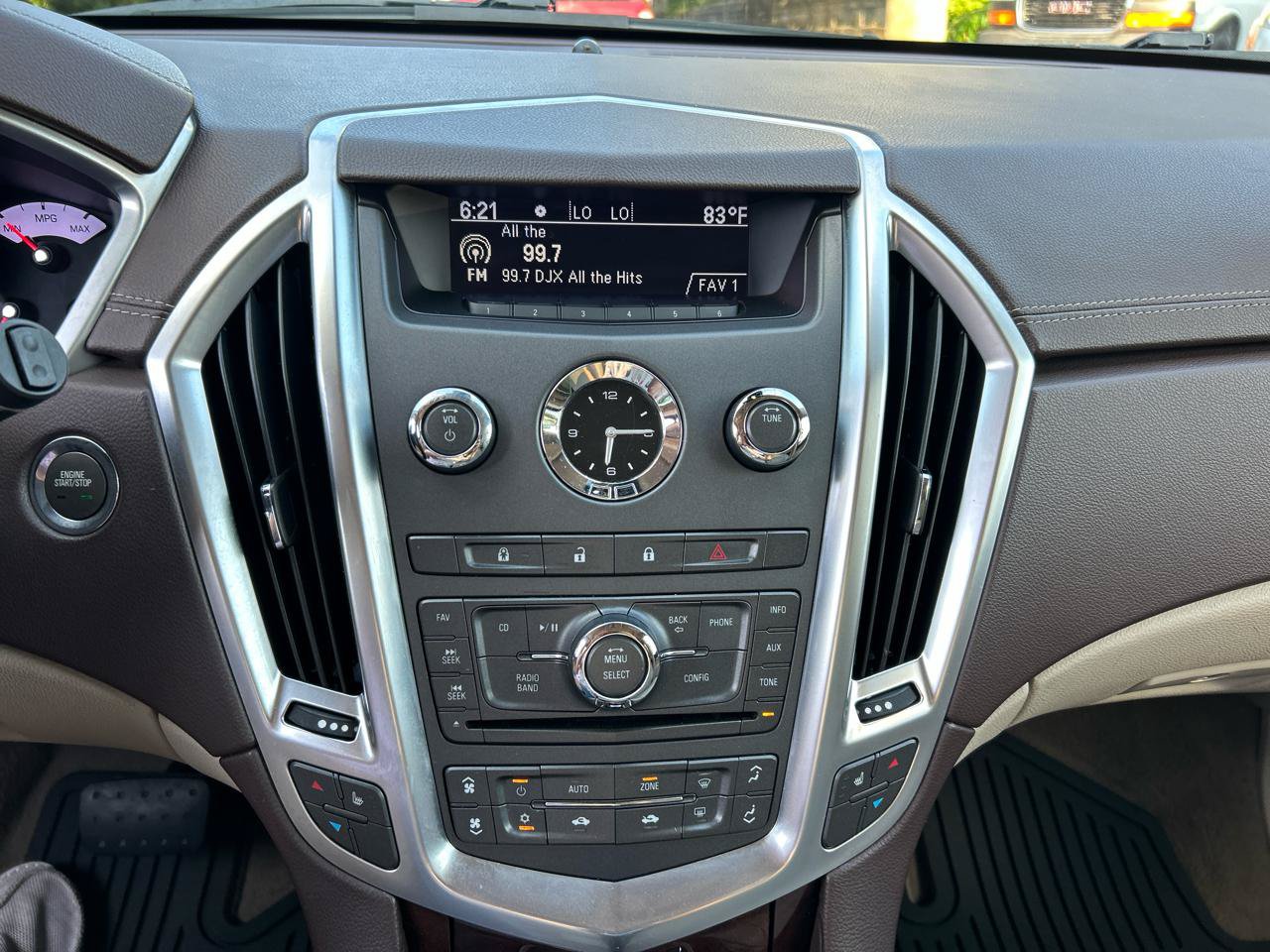 Used 2011 Cadillac SRX Luxury FWD image 64