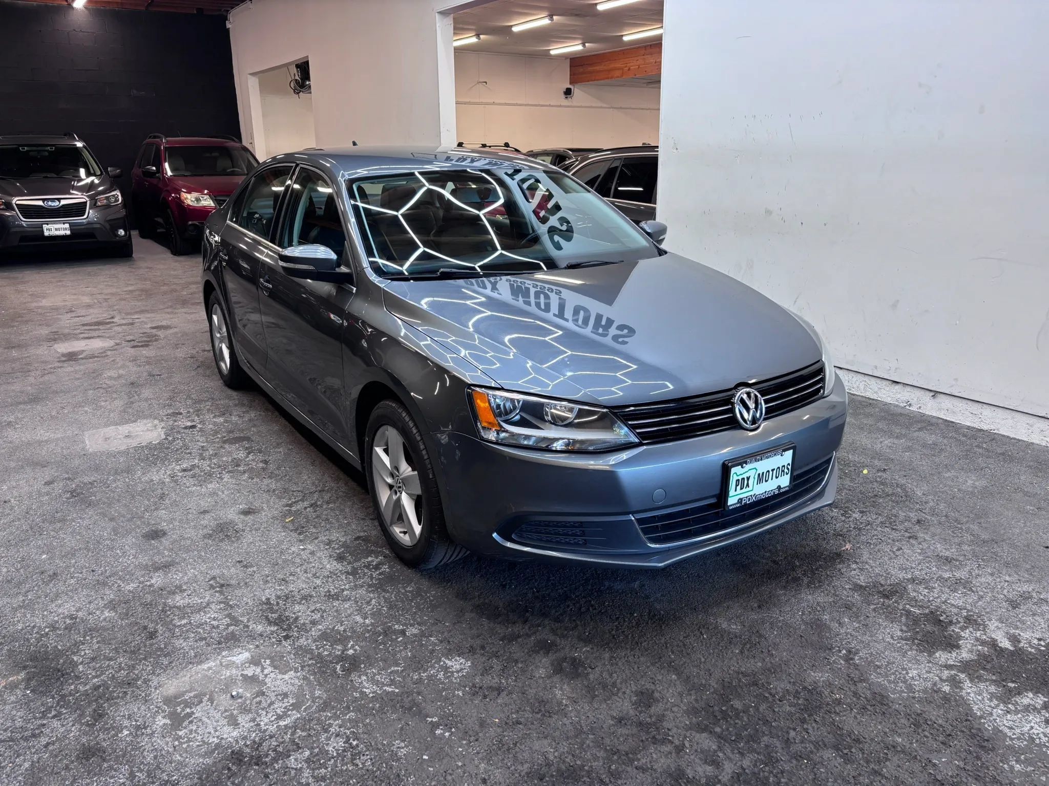 Used 2014 Volkswagen Jetta TDI FWD image 2