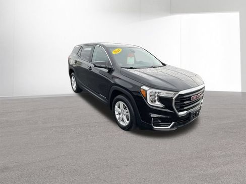 Used 2024 GMC Terrain SLE AWD/4WD image 3